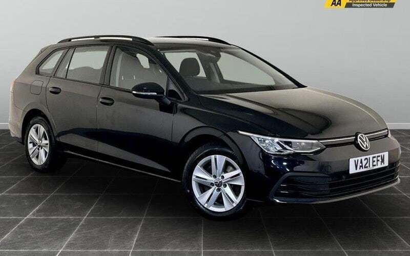 Used 2024 VW Golf VIII Life Estate | £10,595 (Super price) - Image 1/2