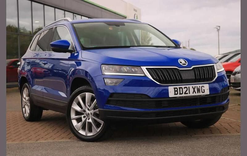 Energy blue Used 2021 Skoda Karoq SE L SUV | £17,995 (Fair price) - Image 1/4