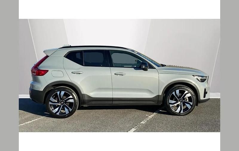 Used Volvo XC40 Ultra 197 HP (144 kW) 2025 Grey SUV