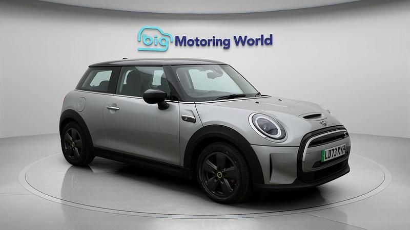 Used Mini Cooper SE Hatch 135 kW (184 HP) 2023 Silver Hatchback