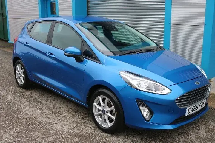 Begagnad Ford Fiesta Zetec 100 HK (73 kW) 2019 Blå Halvkombi