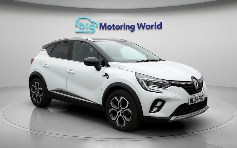 Used Renault Captur Techno 143 HP (105 kW) 2024 White/black SUV