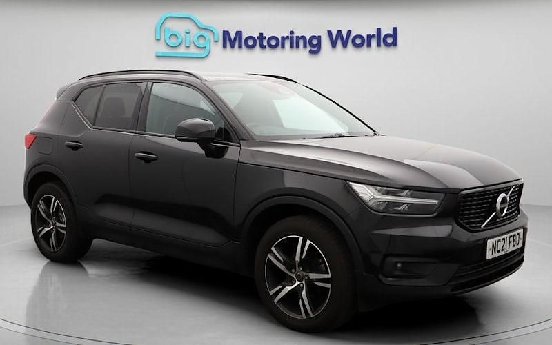 Used 2022 Volvo XC40 R-Design SUV | £20,600 (Good price) - Image 1/4