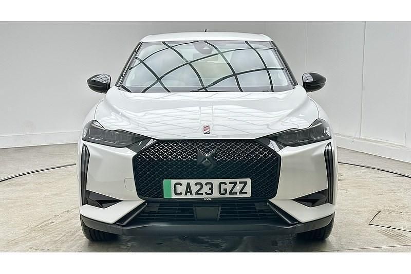 Used DS Automobiles DS3 Crossback E-Tense Performance 100 kW (136 HP) 2023 Bianca white SUV