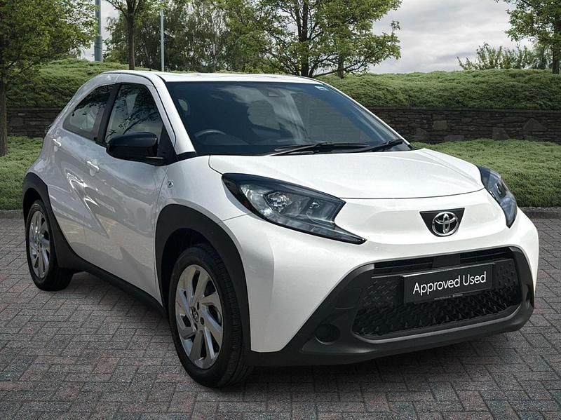 White Used 2024 Toyota Aygo PURE Hatchback | £12,661 (Fair price) - Image 1/4