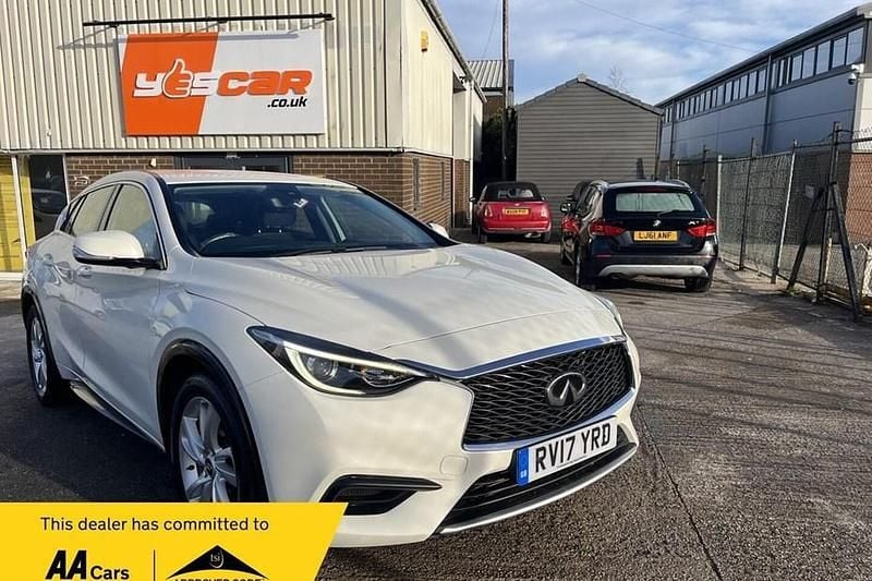 White Used 2017 Infiniti Q30 Hatchback | £7,225 (Fair price) - Image 1/1