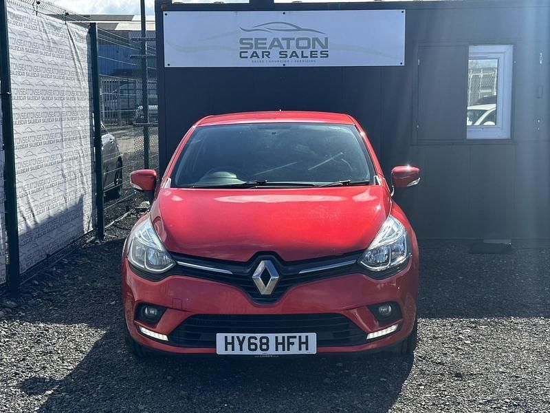 Used Renault Clio IV Iconic 90 HP (66 kW) 2018 Red Hatchback