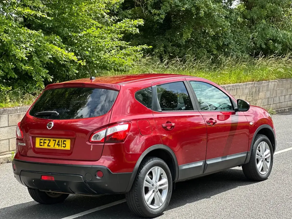 Used Nissan Qashqai Acenta 2010 Red SUV