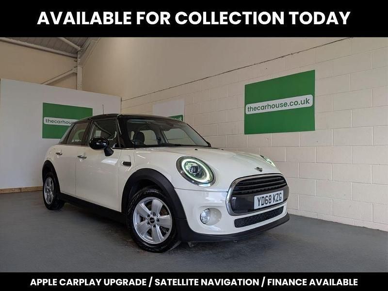 White Used 2018 Mini Cooper Hatch Hatchback | £8,225 (Fair price) - Image 1/4