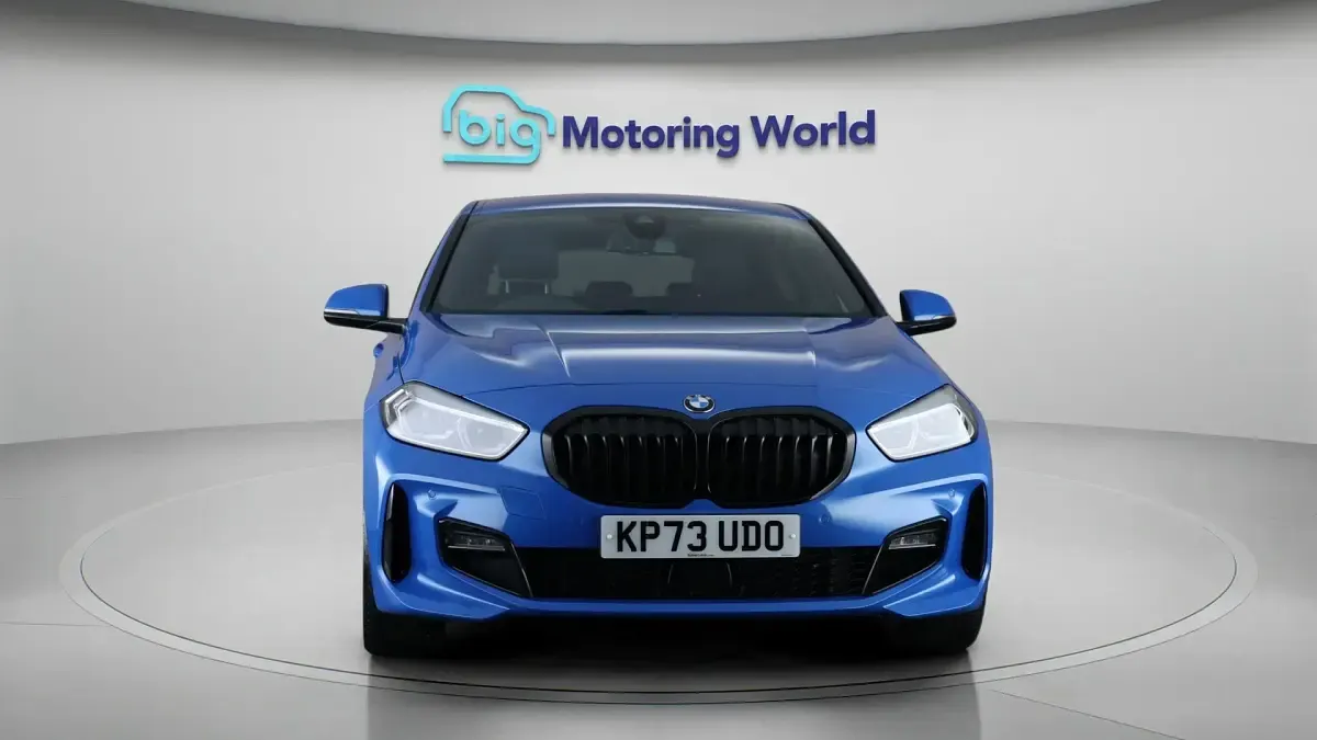 Used BMW 118 M Sport 134 HP (98 kW) 2023 Blue Hatchback