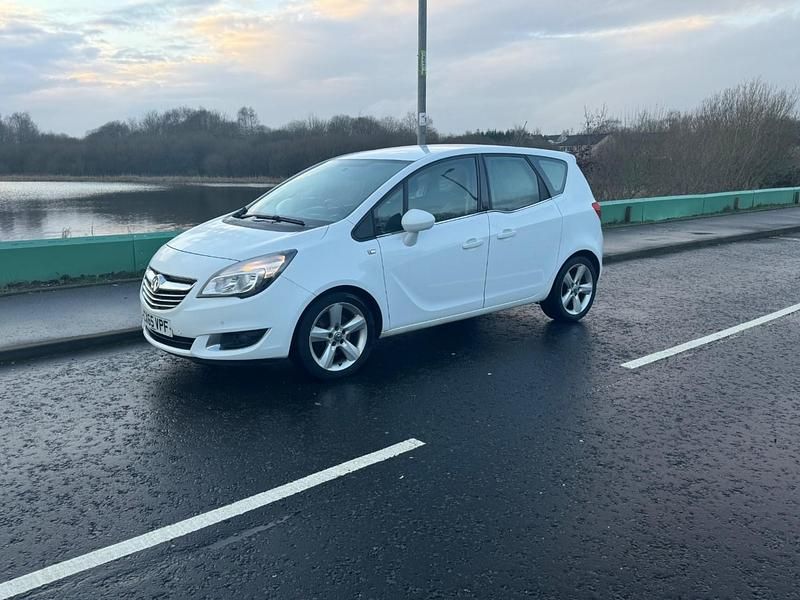 Used Vauxhall Meriva 2015 White MPV