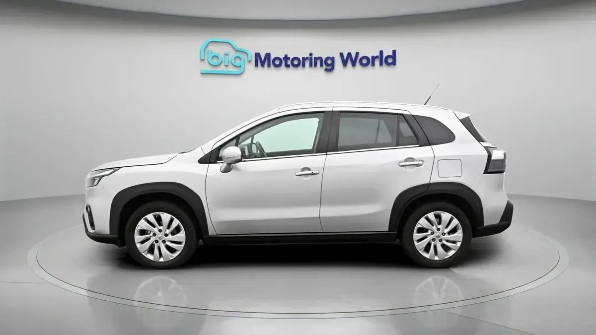 Begagnad Suzuki SX4 S-Cross 2023 Silver SUV