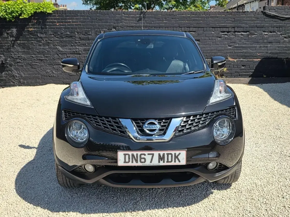 Used Nissan Juke N-Connecta 110 HP (80 kW) 2017 Black SUV