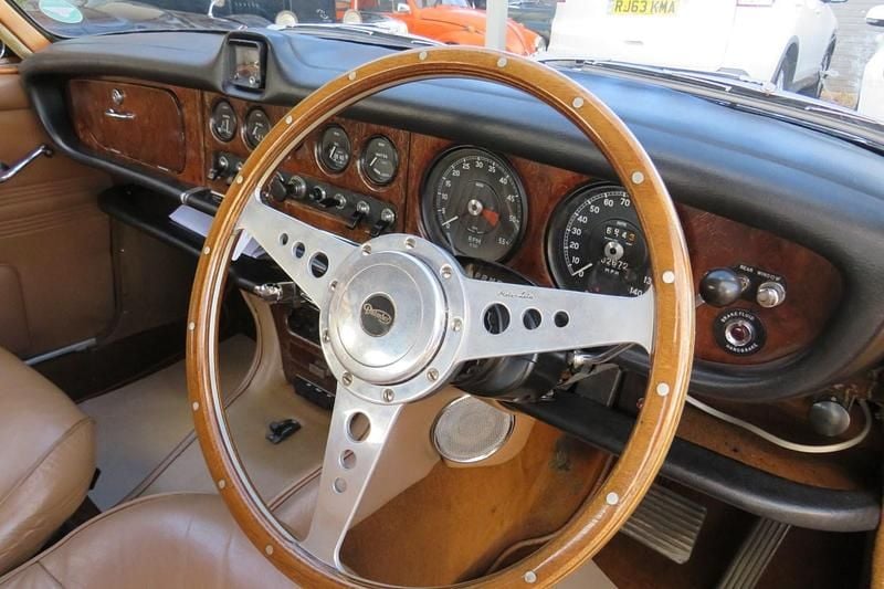 Used Daimler Sovereign 1969 Brown Sedan