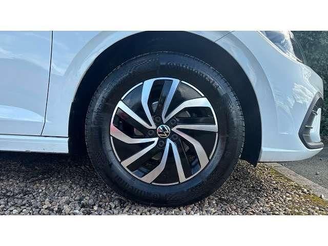 Used VW Polo Life 95 HP (69 kW) 2023 White Hatchback