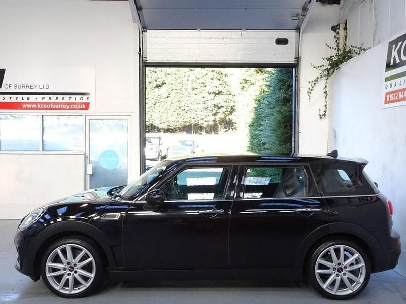 Used Mini Cooper Clubman 136 HP (100 kW) 2017 Black Estate