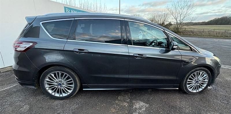Used Ford S-MAX Sport 180 HP (132 kW) 2015 Grey MPV