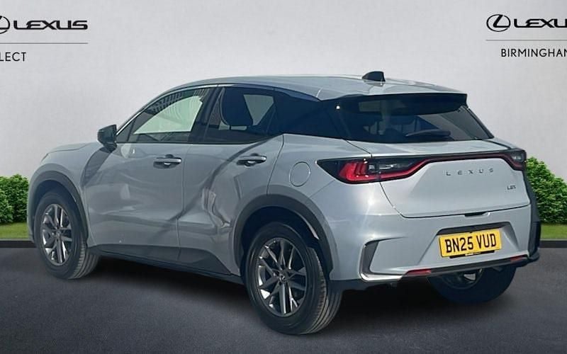 Second-hand Lexus LBX 136 CP (100 kW) 2026 SUV