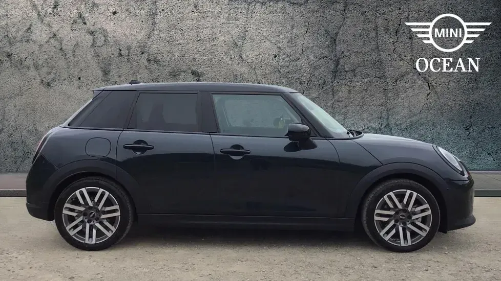 Used Mini Cooper Hatch 113 kW (154 HP) 2026 Grey Hatchback