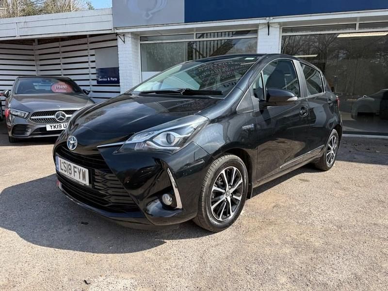 Black Used 2018 Toyota Yaris Hybrid Hatchback | £12,990 (Good price) - Image 1/4