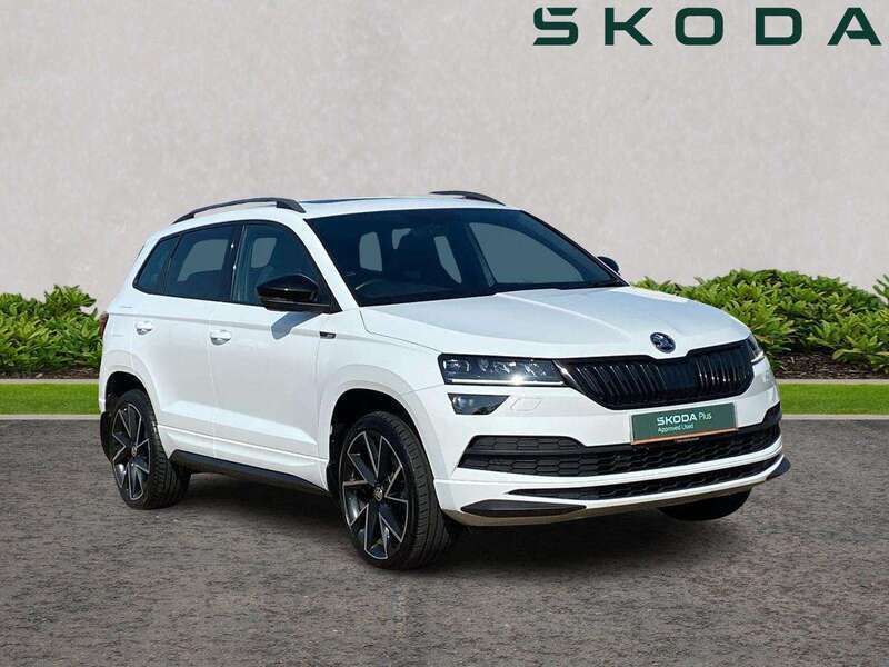 White Used 2022 Skoda Karoq SportLine SUV | £22,995 (Fair price) - Image 1/4