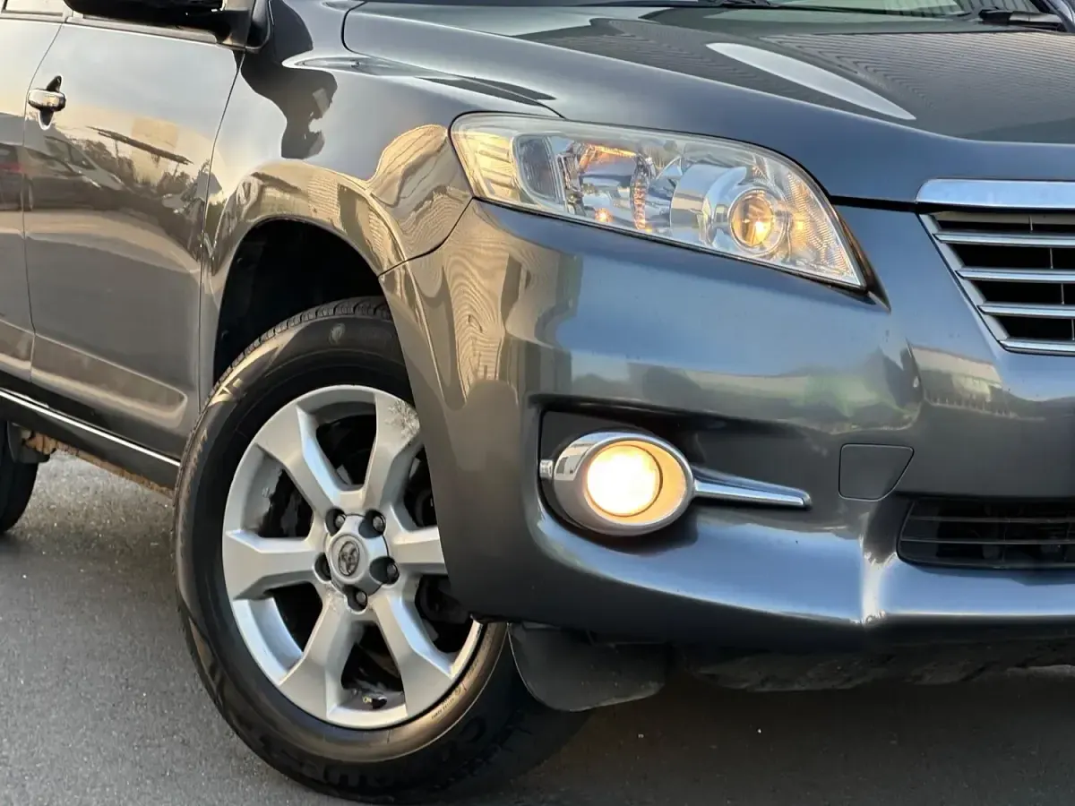 Used Toyota RAV4 150 HP (110 kW) 2010 Grey SUV