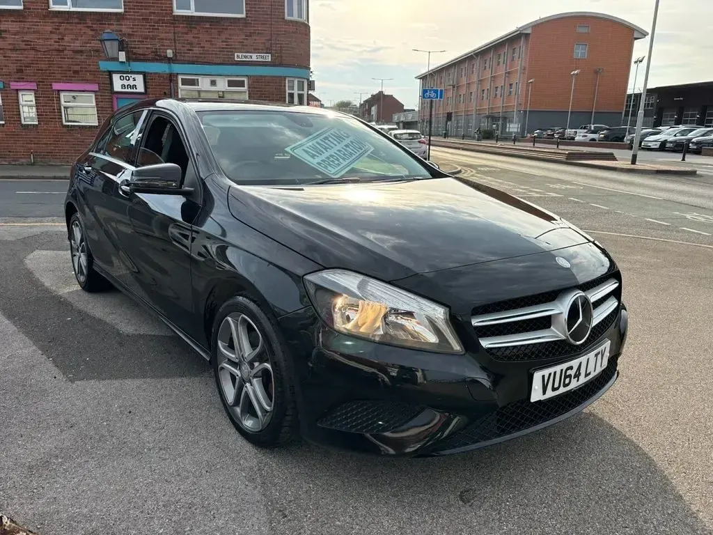 Used Mercedes A200 136 HP (100 kW) 2014 Black Hatchback