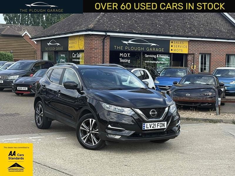 Black Used 2021 Nissan Qashqai N-Connecta SUV | £14,995 (Good price) - Image 1/3