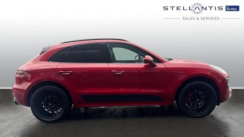 Red Used 2017 Porsche Macan SUV | £30,159 (Fair price) - Image 1/3