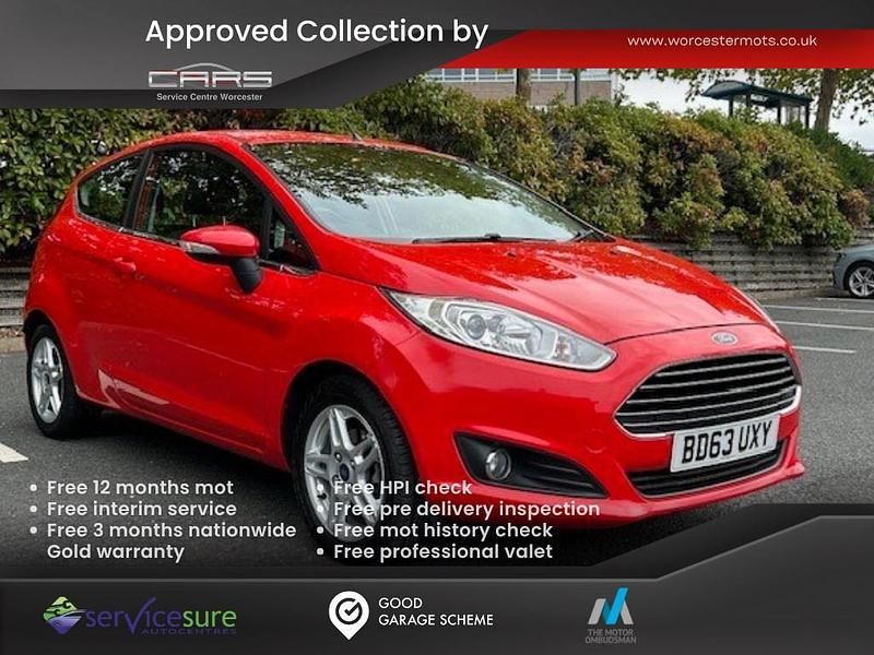 Red Used 2013 Ford Fiesta Zetec Hatchback | £4,999 (Fair price) - Image 1/4