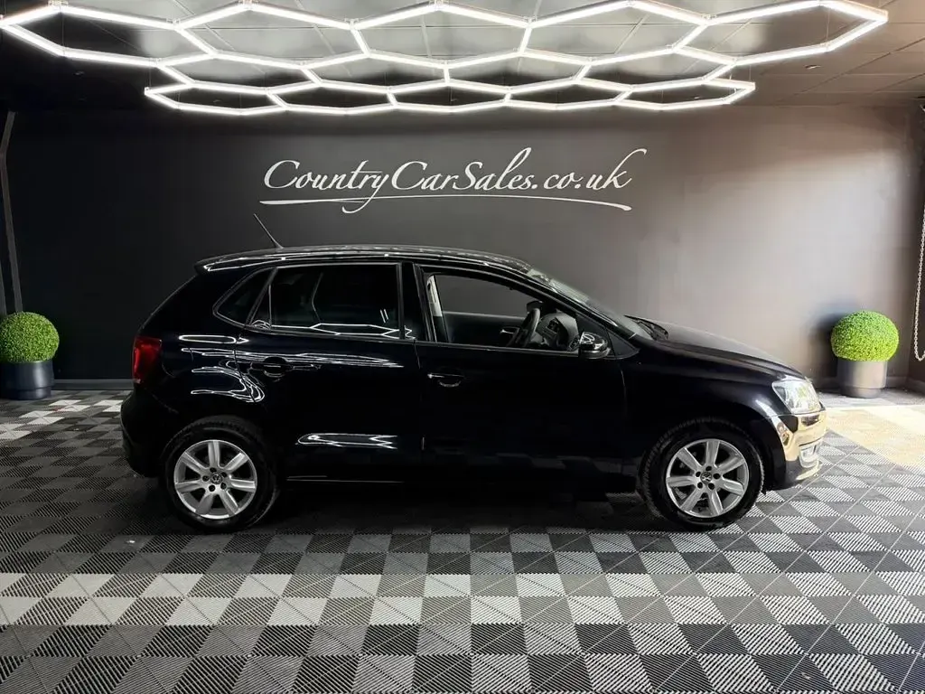 Used VW Polo Edition 60 HP (44 kW) 2013 Black Hatchback