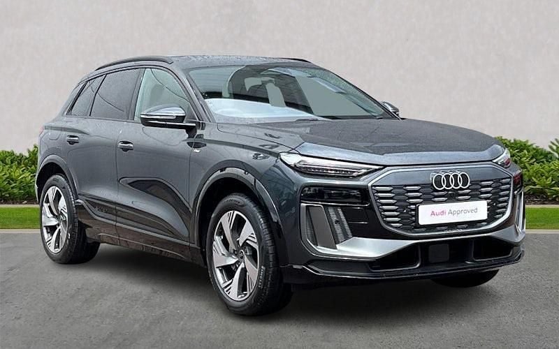 New 2025 Audi Q6 e-tron S-Line SUV | £64,699 (Good price) - Image 1/4