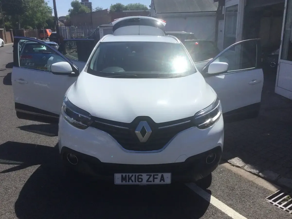 Used Renault Kadjar Dynamique 130 HP (95 kW) 2016 White SUV