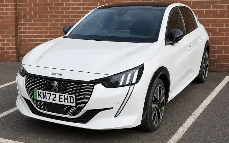 Used Peugeot e-208 Premium 100 kW (136 HP) 2022 Hatchback