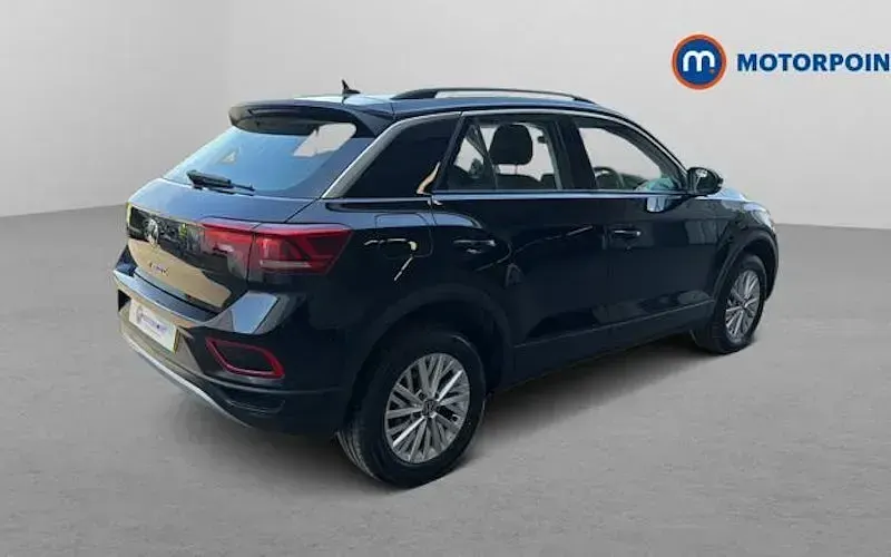 Used VW T-Roc Life 150 HP (110 kW) 2023 Black SUV