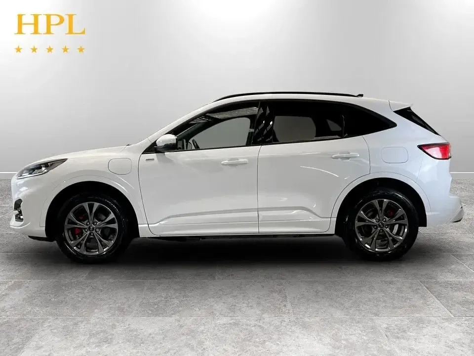 Usado Ford Kuga ST-Line 225 CV (165 kW) 2022 Blanco SUV