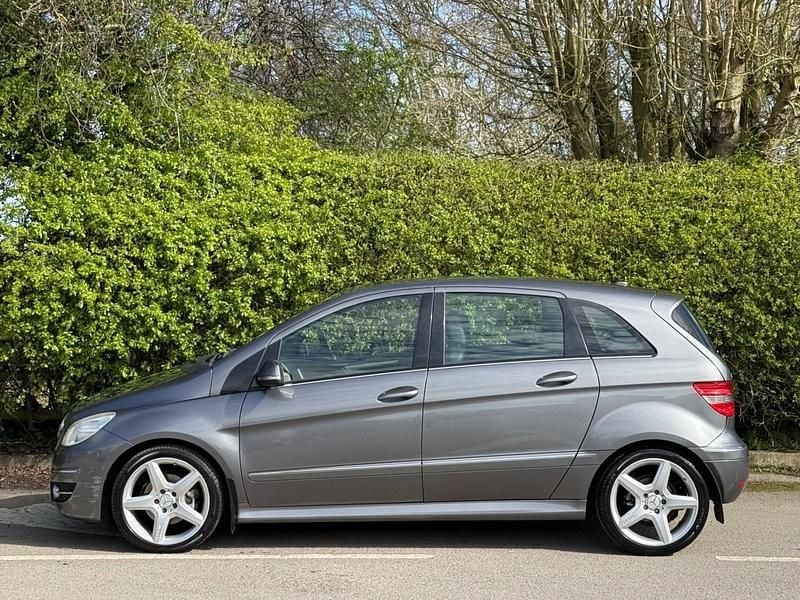 Used Mercedes B200 2009 Grey MPV