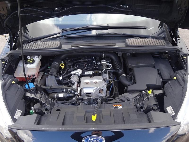 Used Ford C-MAX Titanium 125 HP (91 kW) 2017 Black MPV