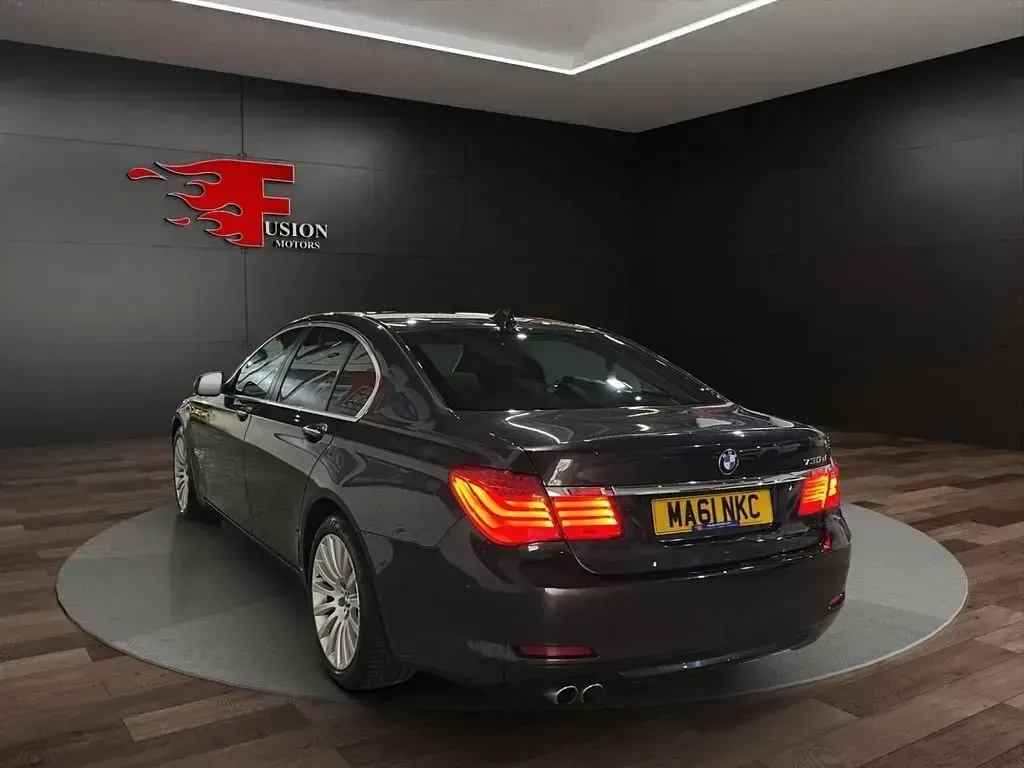 Gebraucht BMW 730 Comfort Edition 245 PS (180 kW) 2011 Grau Limousine