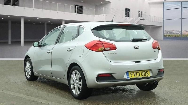 Used Kia Ceed 2013 Silver Hatchback