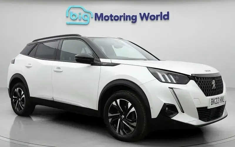 Second-hand Peugeot 2008 GT 131 CP (96 kW) 2022 SUV