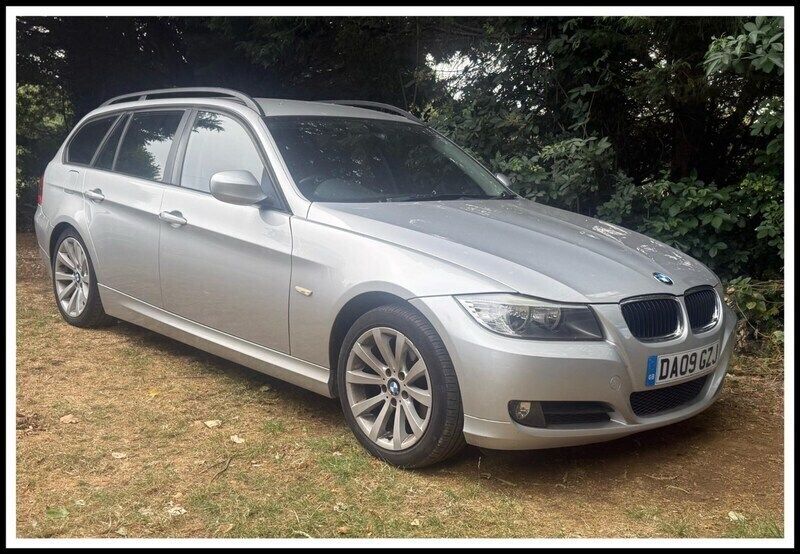 Silver Used 2009 BMW 318 Estate | £2,250 (Good price) - Image 1/4
