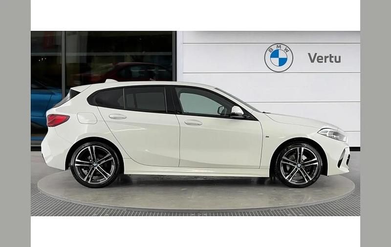 Used BMW 118 M Sport 136 HP (100 kW) 2023 White Hatchback