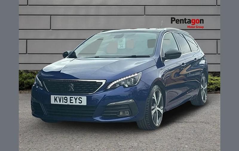Used Peugeot 308 SW GT-line 128 HP (94 kW) 2019 Blue Estate