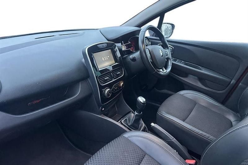 Used Renault Clio IV GT-Line 90 HP (66 kW) 2018 Red Hatchback