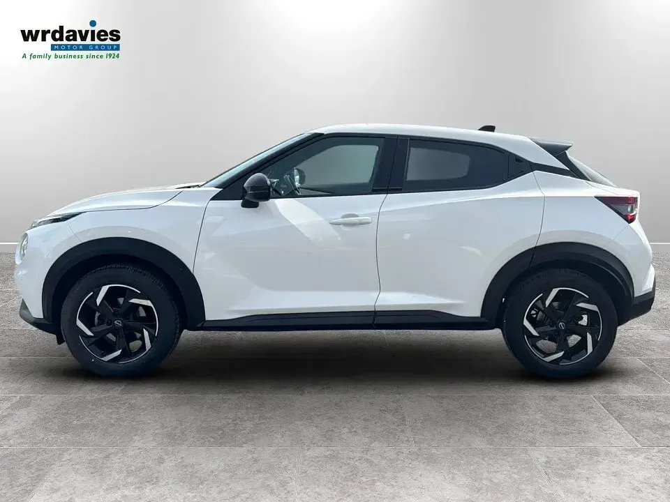 Used Nissan Juke N-Connecta 114 HP (83 kW) 2024 Pearl white SUV