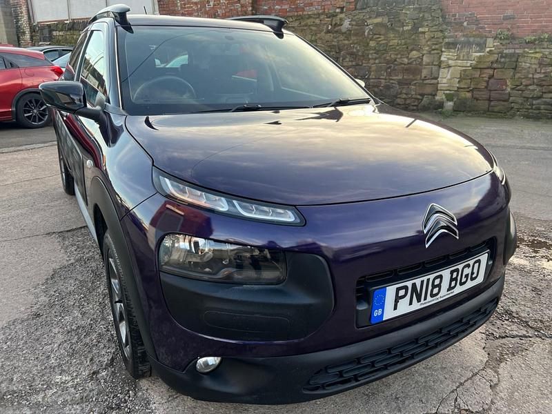 Used Citroën C4 Cactus Feel 2018 Purple Hatchback