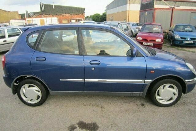 Used Daihatsu Sirion 1999 Hatchback