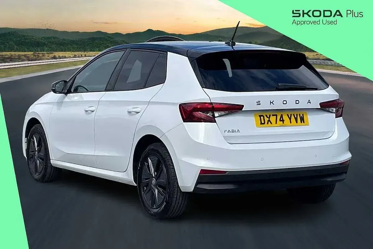Used Skoda Fabia Design Edition 94 HP (69 kW) 2025 Moon white metallic black magic pearl effect Hatchback