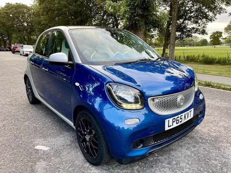 Blue Used 2015 Smart ForFour Premium Hatchback | £4,695 (Fair price) - Image 1/4